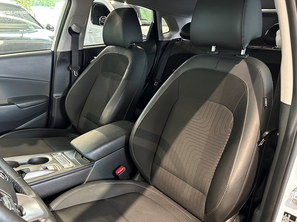 Bild på Essential 39kWh 136hk Aut - B-KAMERA, CARPLAY