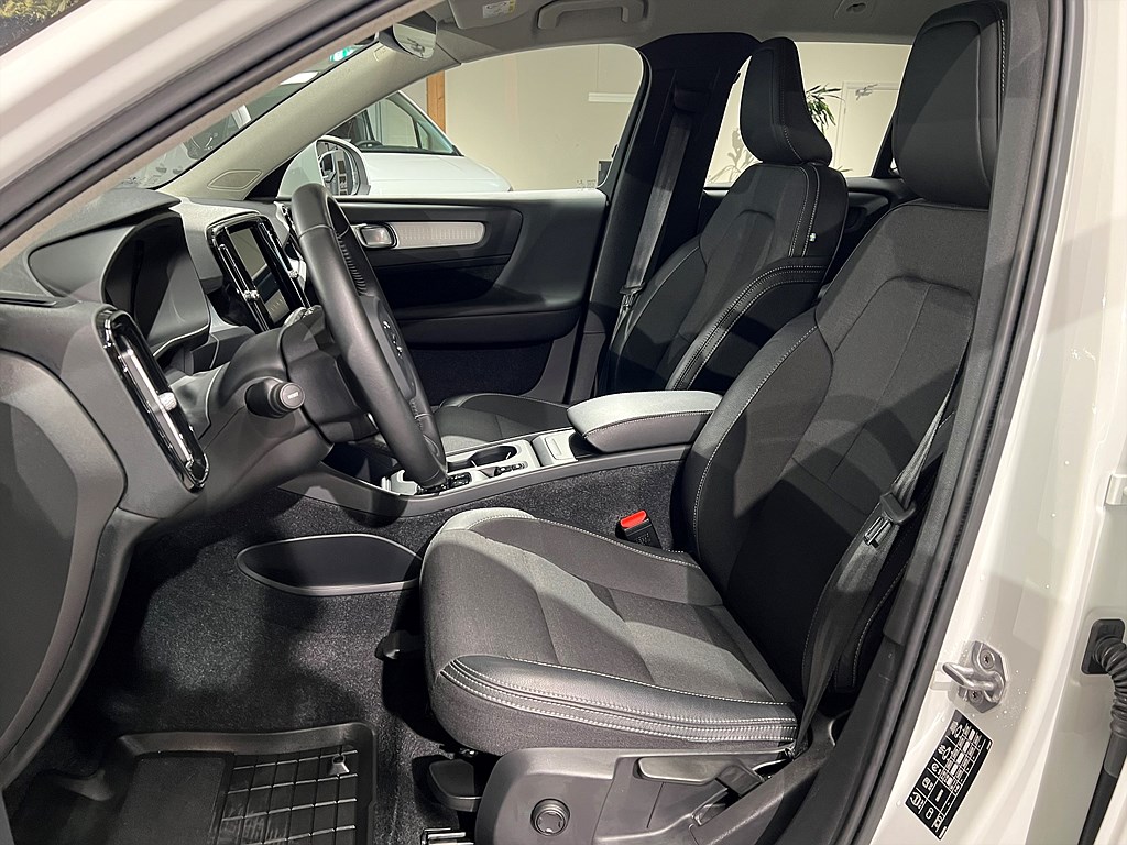 Bild på Momentum T4 190hk Aut - VOC, CARPLAY, KEYLESS