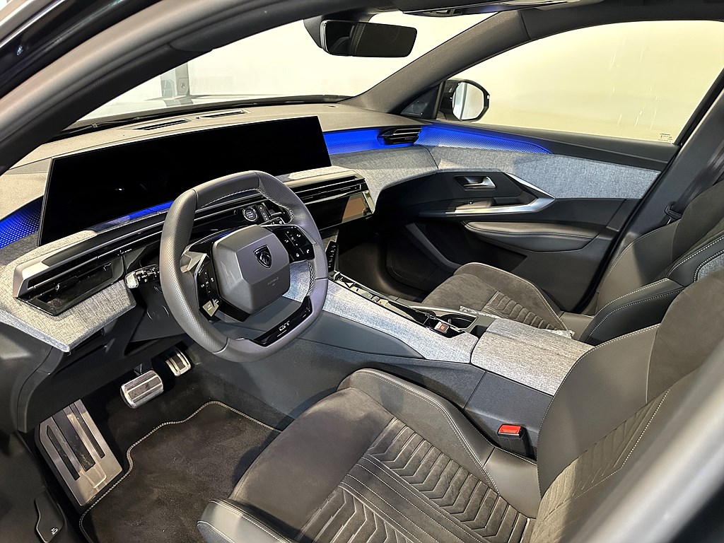 Bild på GT Hybrid 136hk e-DSC Aut - 7-SITS, B-KAMERA