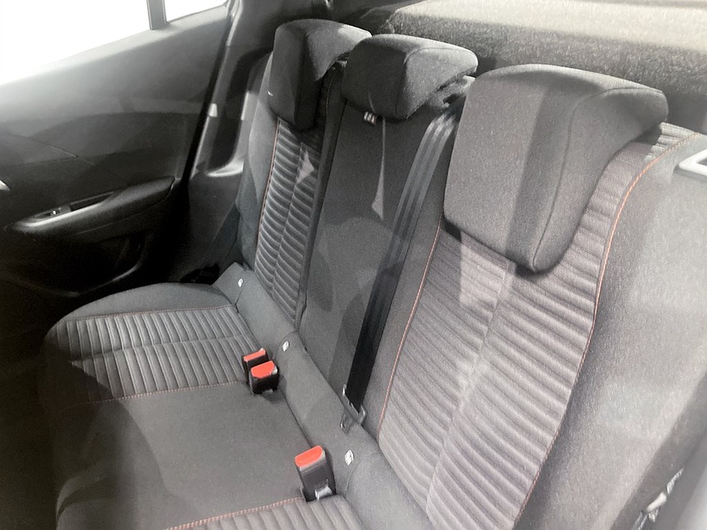 Bild på Active Pack 1.2 PT 100hk - CARPLAY, BACKSENSORER