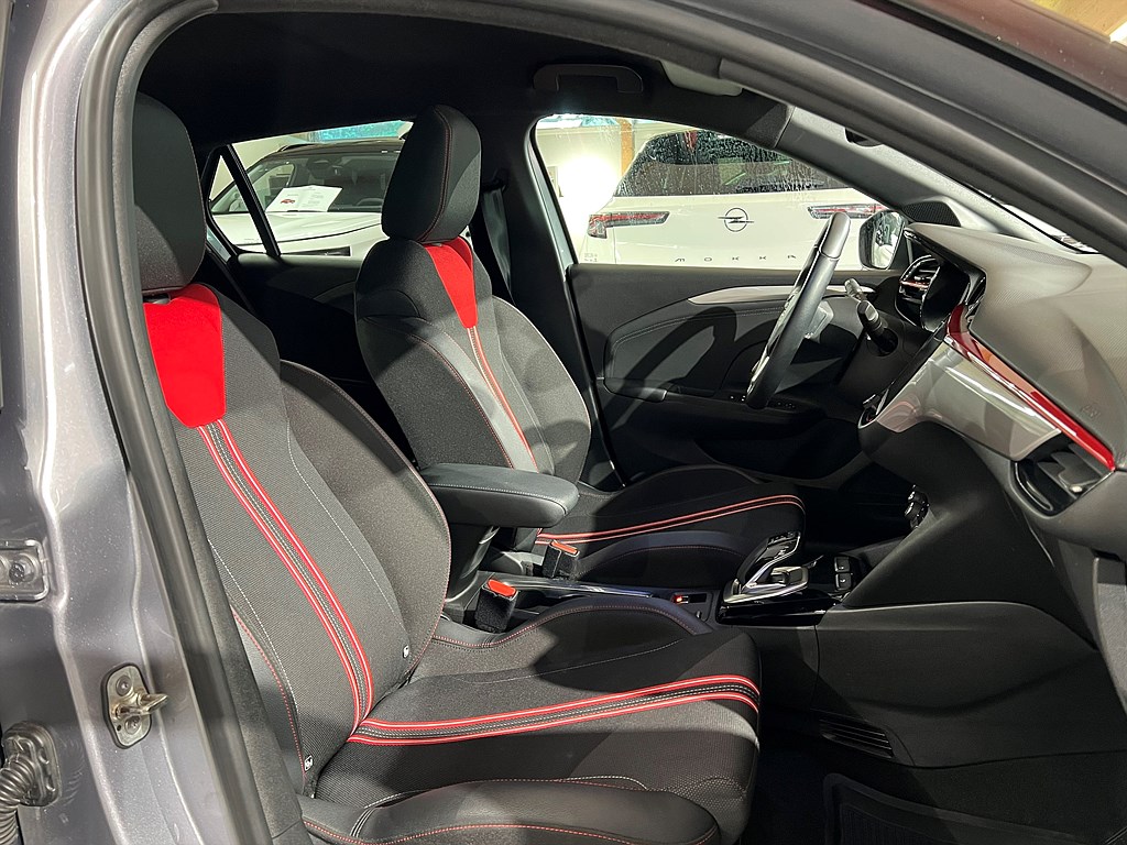 Bild på GSI 50kWh 136hk Aut - B-KAMERA, CARPLAY