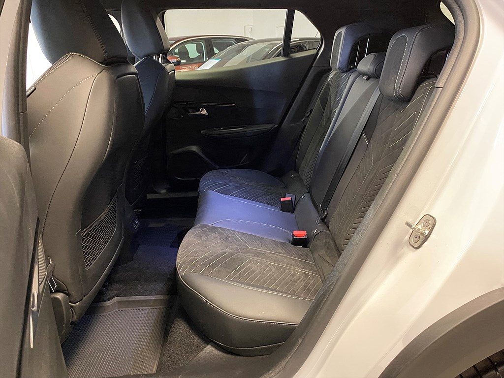 Bild på GT 1.2 PT 130hk Aut - 360-KAMERA, CARPLAY