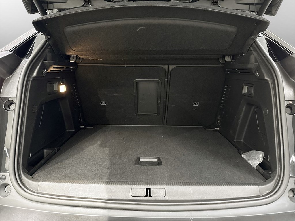 Bild på GT Black Pack 1.2 PT 130hk Aut - B-KAMERA, CARPLAY