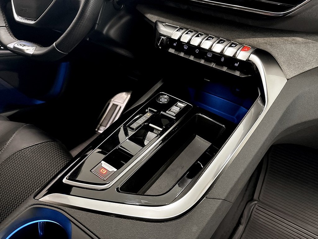 Bild på GT Black Pack 1.2 PT 130hk Aut - B-KAMERA, CARPLAY