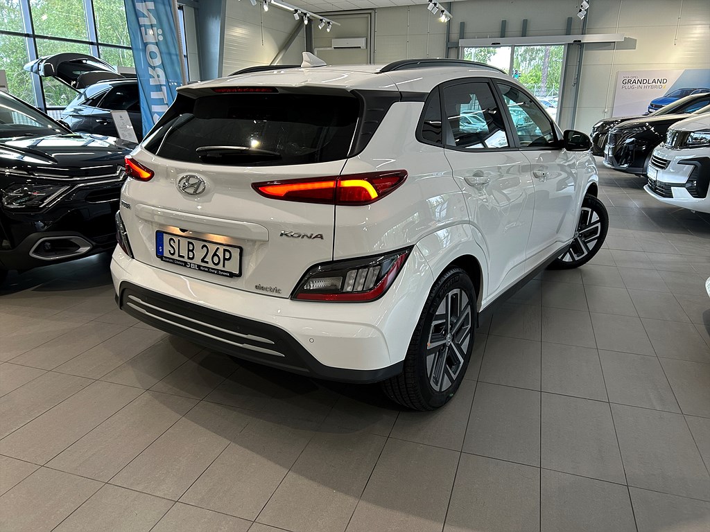 Bild på Essential 39kWh 136hk Aut - B-KAMERA, CARPLAY