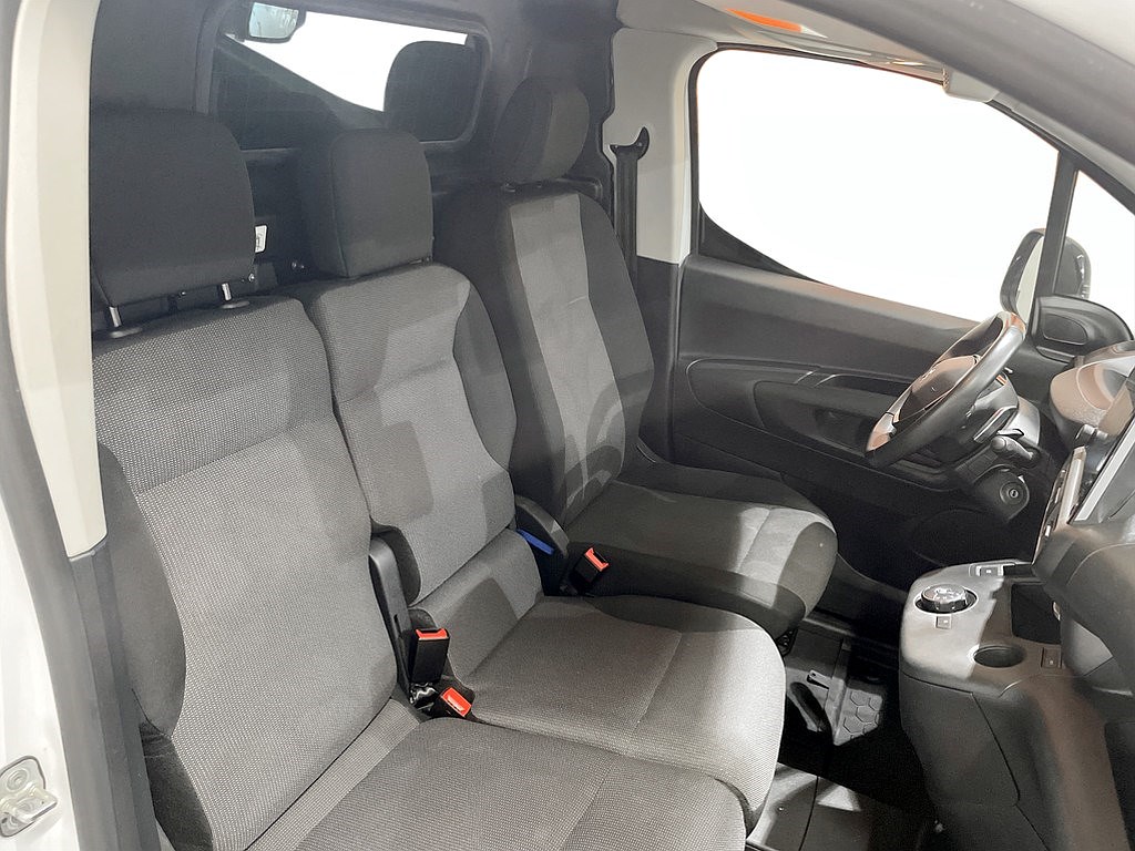 Bild på PRO+ 1.5 BHDi 130hk Aut L2 - B-KAMERA, DRAG