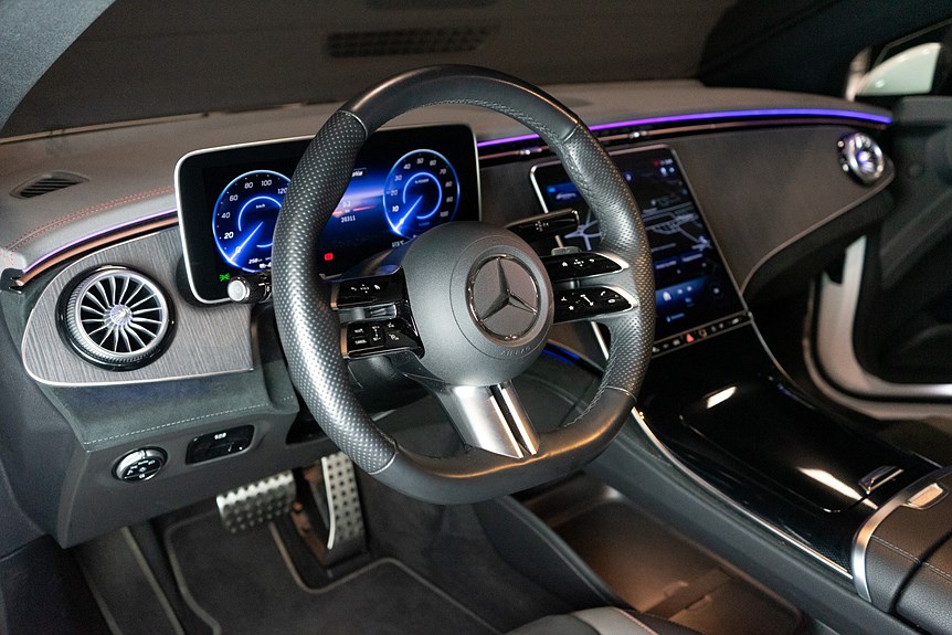 Mercedes-Benz EQE 350+ AMG 292hk