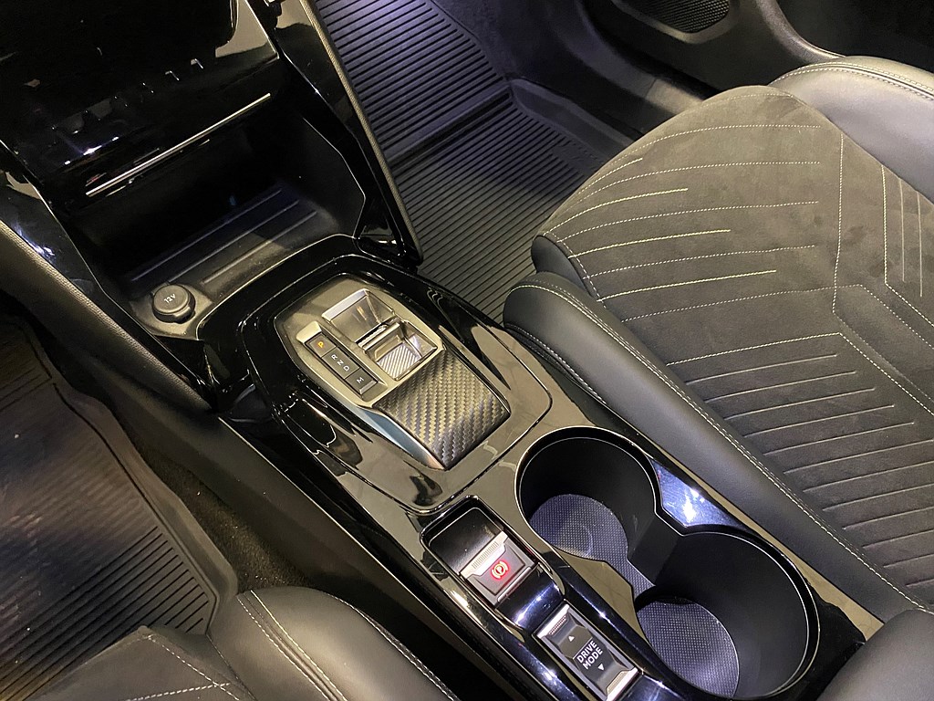 Bild på GT 1.2 PT 130hk Aut - 360-KAMERA, CARPLAY