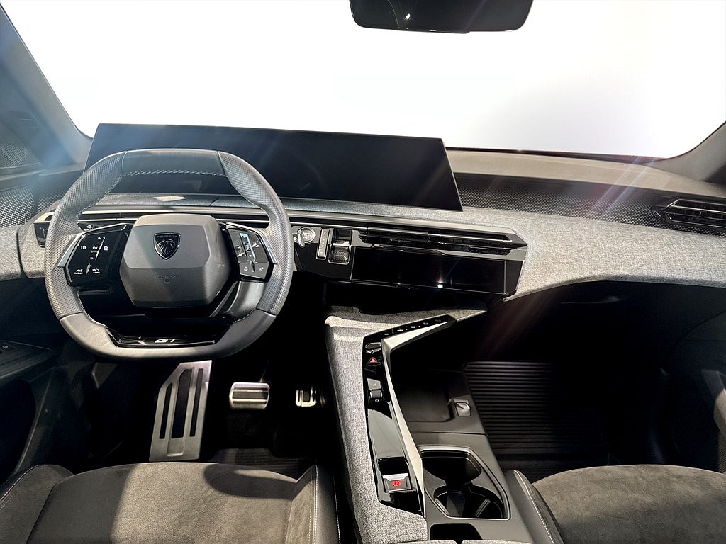 Bild på GT Hybrid 145hk Aut - B-KAMERA, CARPLAY