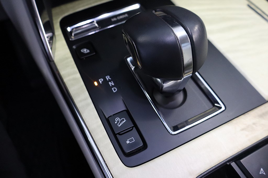 Bild på Takumi PHEV 2.5 327hk Aut AWD - 360-KAMERA, BOSE, PANO