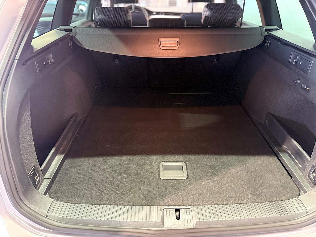 Bild på sportkombi GTR 2.0 TSI 280hk Aut AWD - DRAG,B-KAMERA