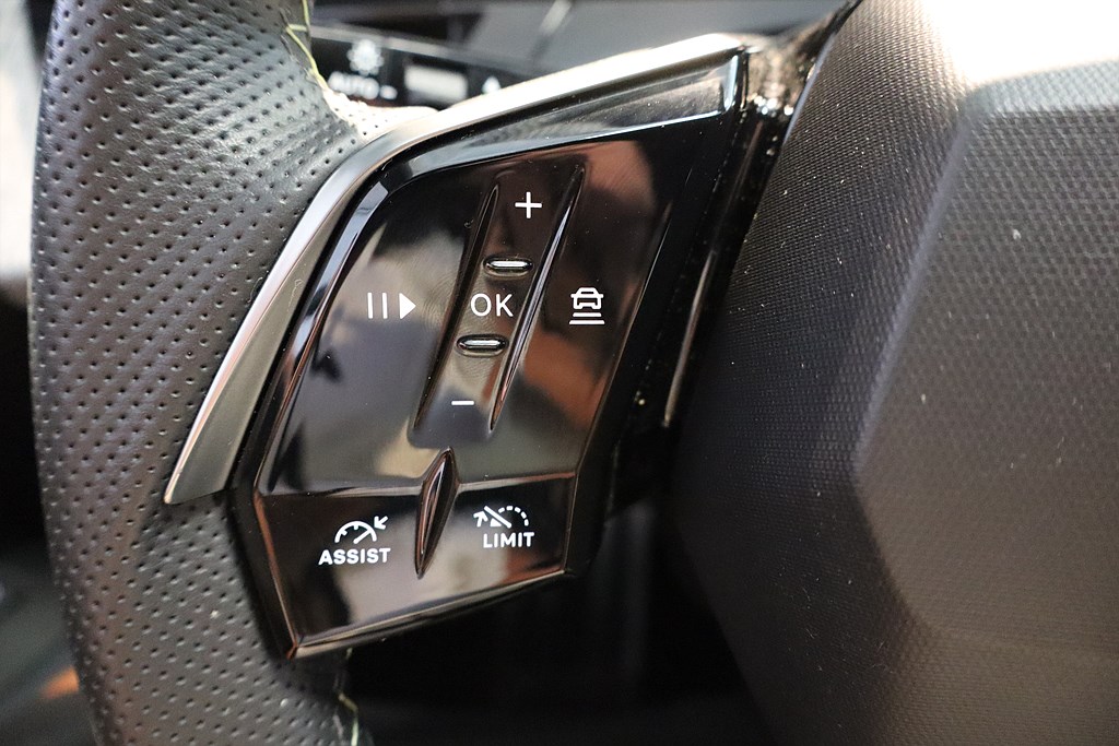 Bild på GT Hybrid 136hk Aut - B-KAMERA,CARPLAY,NAV