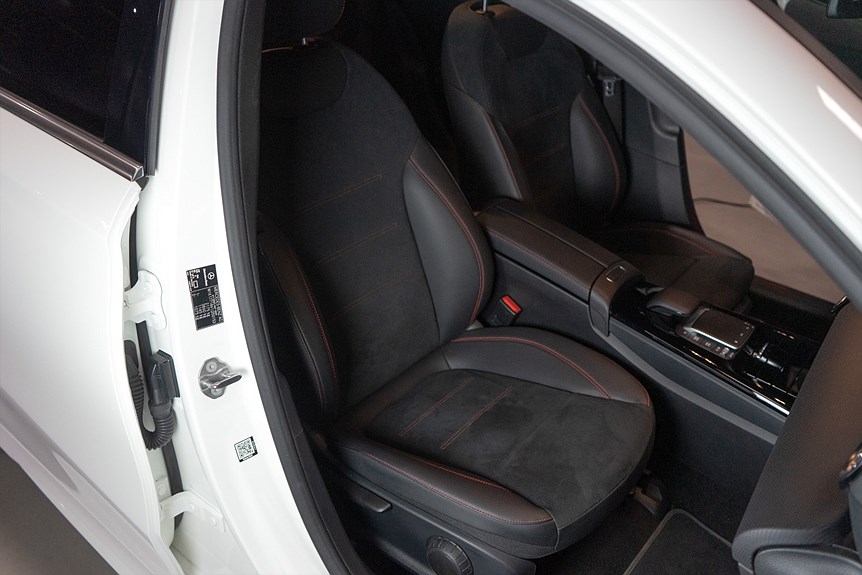 Mercedes-Benz A 250 e Sedan AMG Premium 218hk