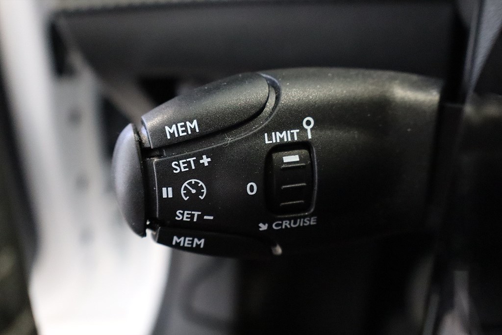 Bild på Active Pack 1.2 PT 75hk - EN ÄGARE, CARPLAY
