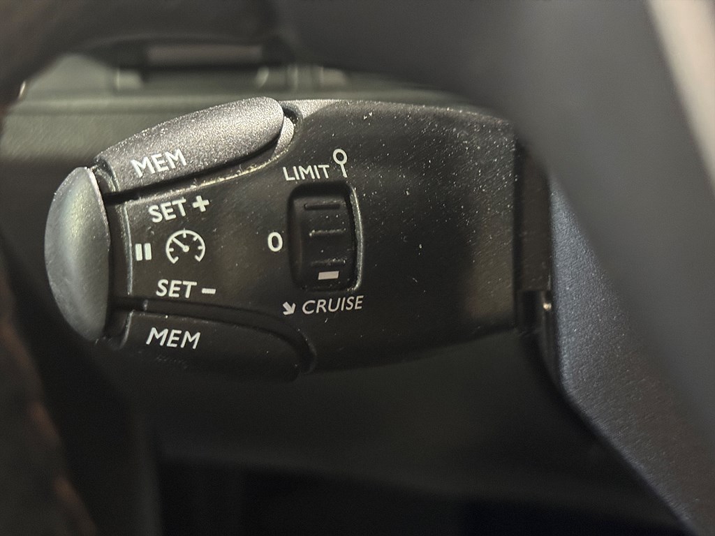 Bild på GT-LINE 1.5 BHDi 130hk Aut - CARPLAY, EN ÄGARE