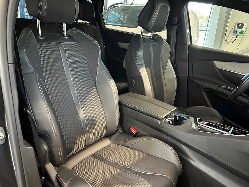 Bild på GT 1.2 PT 130hk Aut - 7-SITS, B-KAMERA, CARPLAY