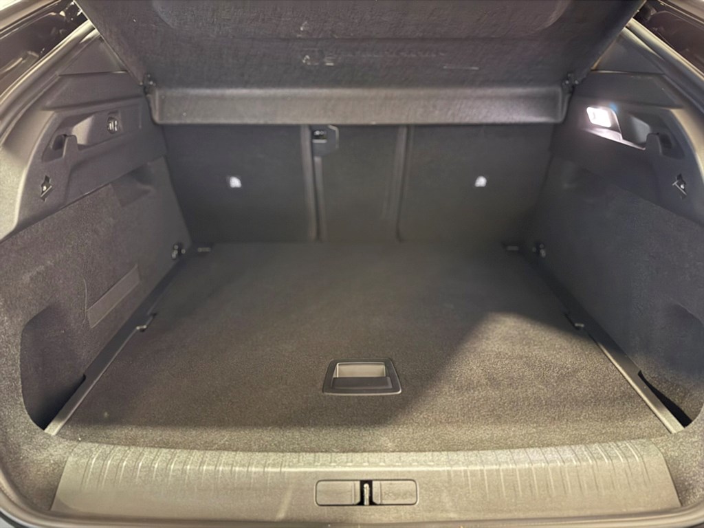 Bild på GT Hybrid 145hk Aut - B-KAMERA,RATTVÄRME,CARPLAY