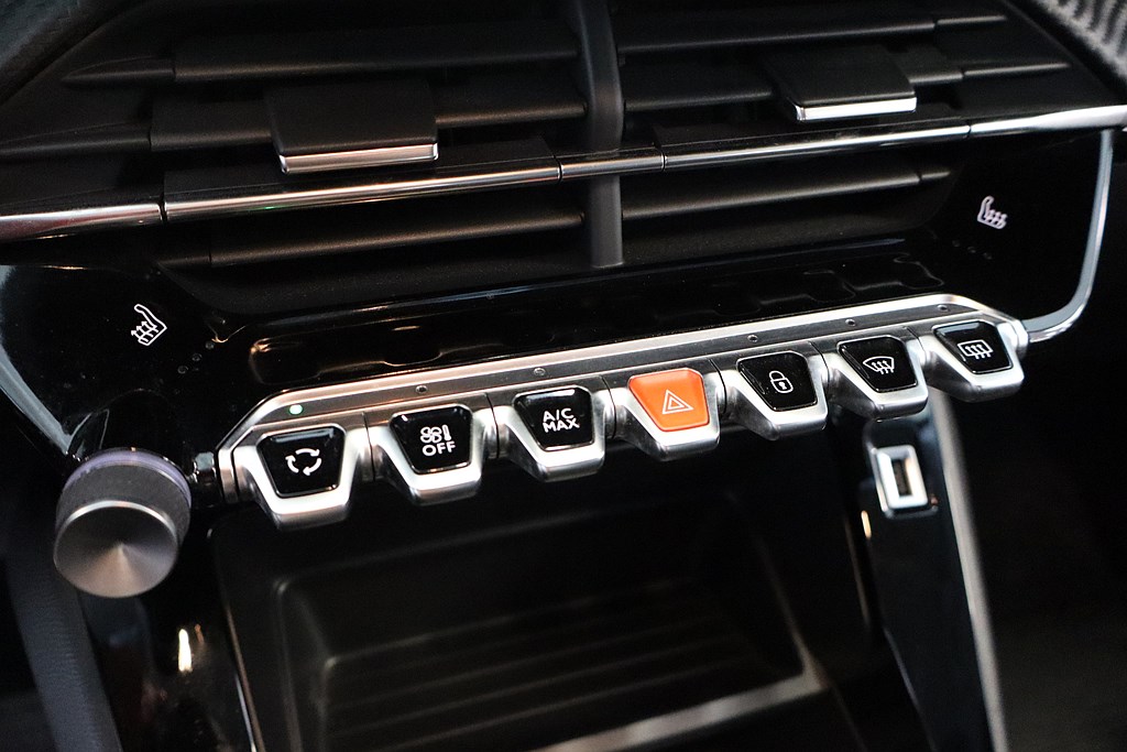 Bild på Active Pack 1.2 PT 75hk - EN ÄGARE, CARPLAY