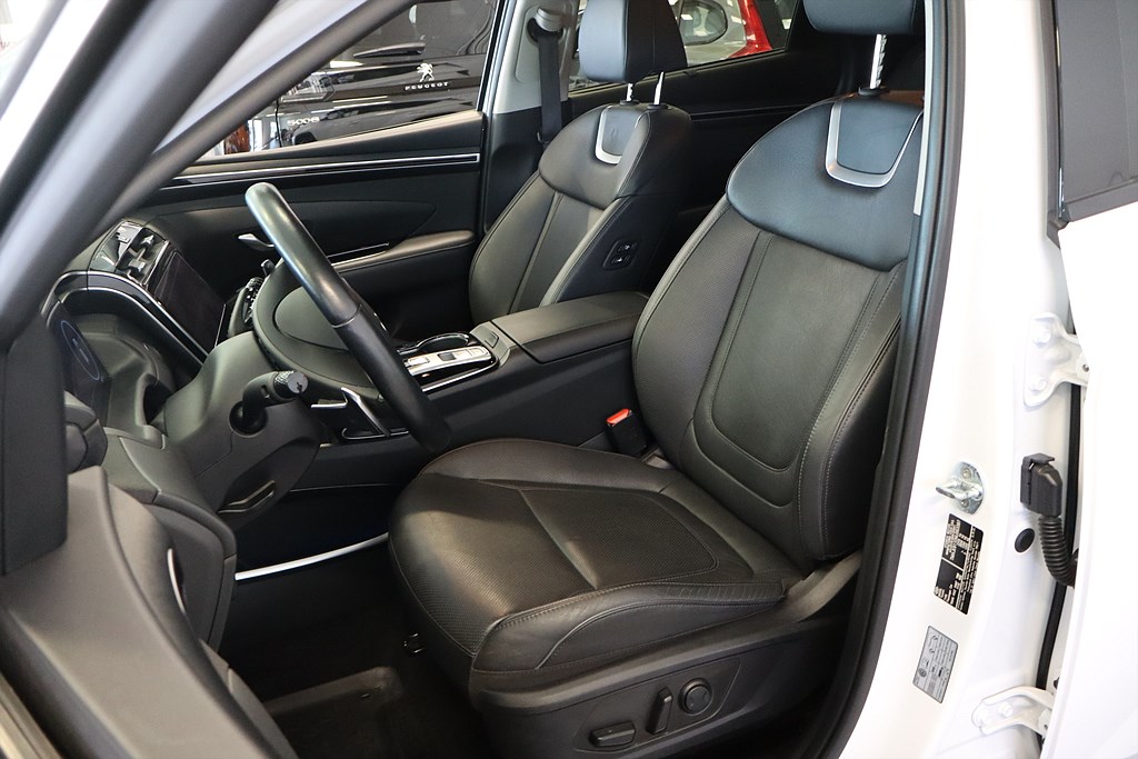 Bild på Advanced hybrid 230hk Aut AWD - DRAG, B-KAMERA, 1 ÄGARE