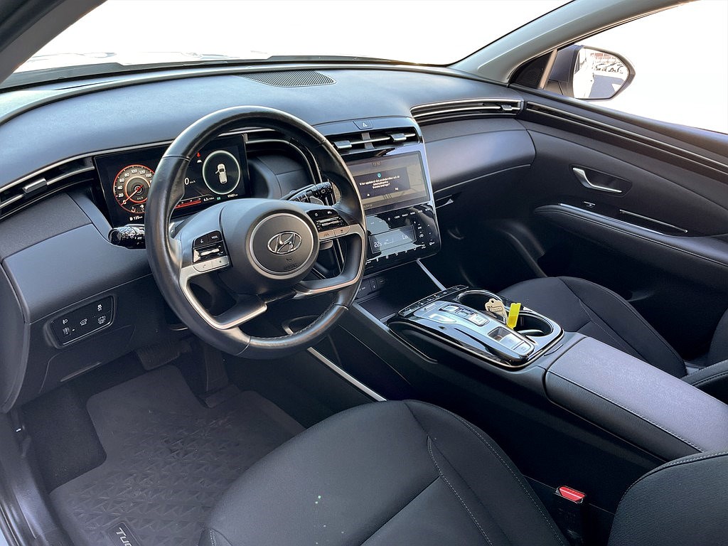 Bild på Essential HEV 230hk Aut - B-KAMERA, CARPLAY