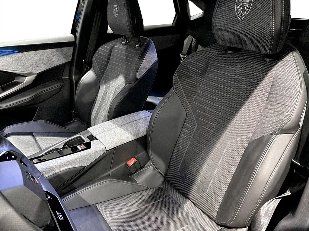 Bild på GT Hybrid 145hk Aut - B-KAMERA,NAV,CARPLAY