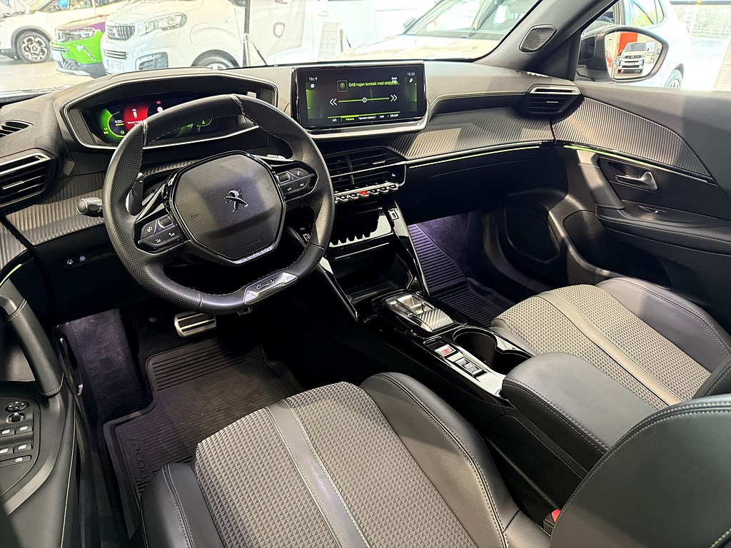 Bild på GT 1.2 PT 130hk Aut - B-KAMERA, NAV, CARPLAY