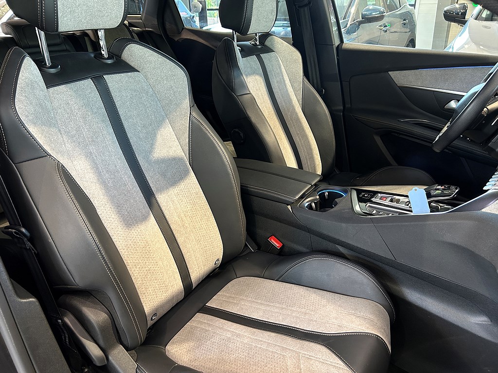 Bild på GT Hybrid4 300hk Aut AWD - B-KAMERA, CARPLAY