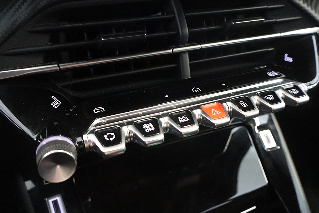 Bild på GT 1.2 PT 130hk Aut - B-KAMERA, CARPLAY