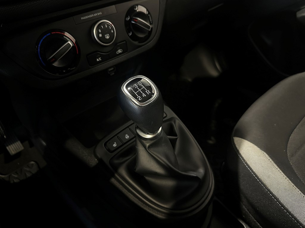 Bild på Essential 1.0 67hk - CARPLAY, RATTVÄRME