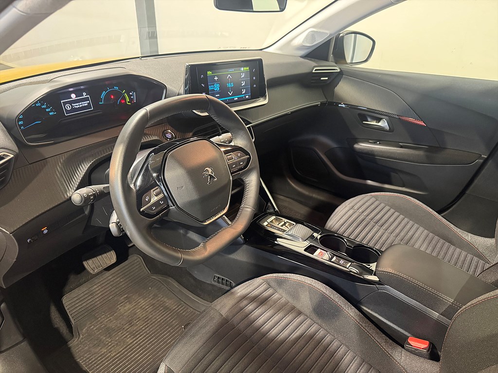 Bild på Active Pack 50kWh 136hk Aut - CARPLAY, BACKSENSORER