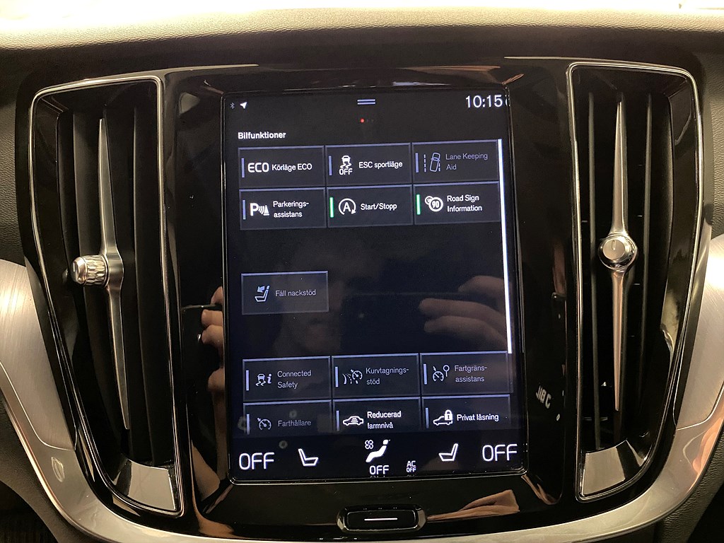 Bild på Momentum D3 150hk Aut - CARPLAY, RATTVÄRME