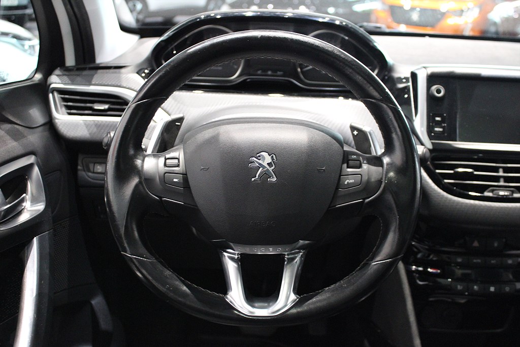 Bild på Allure 1.2 VTi 82hk Aut - PANORAMA, CARPLAY