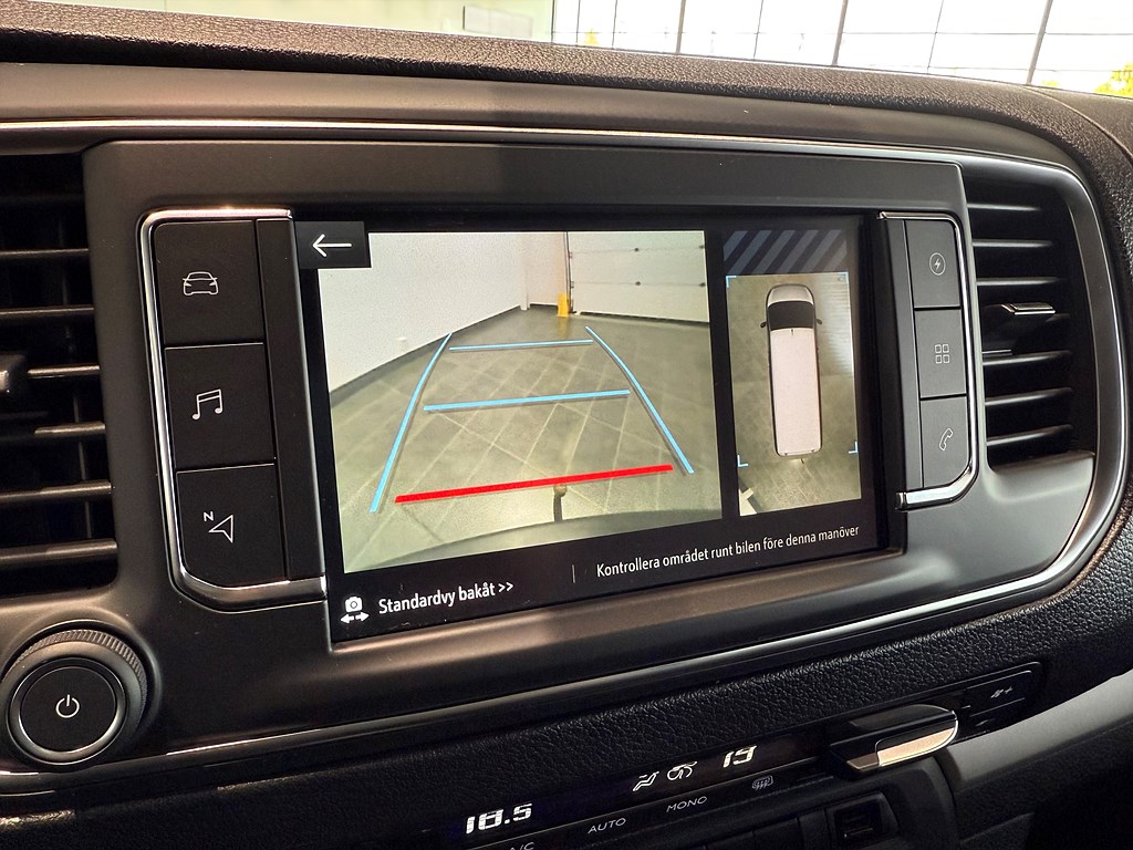 Bild på Premium 75kWh 136hk Aut L3 - DRAG, M-VÄRMARE, B-KAMERA