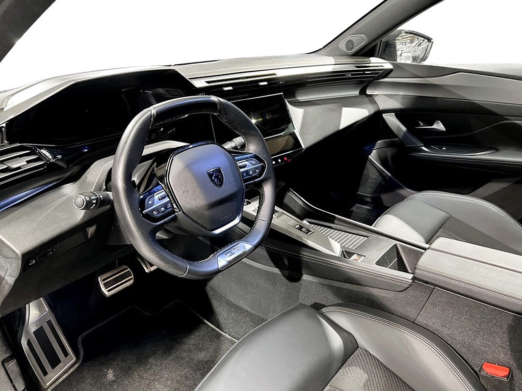 Bild på SW GT 1.2 PT 130hk Aut - B-KAMERA, NAV,CAPRLAY