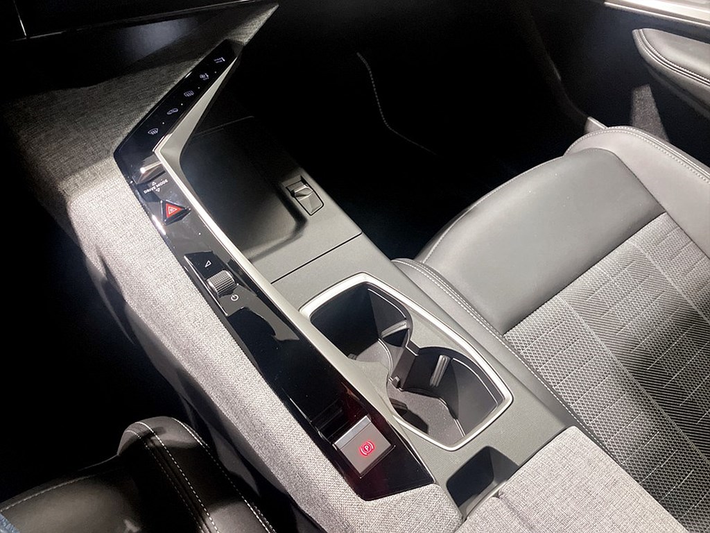 Bild på GT Hybrid 145hk Aut - NYA VINTERHJUL INGÅR!