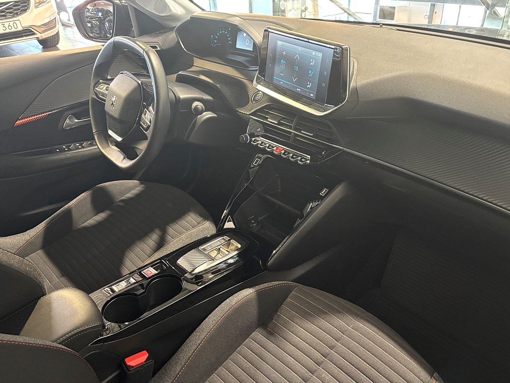 Bild på Active Pack 50kWh 136hk Aut - CARPLAY, BACKSENSORER