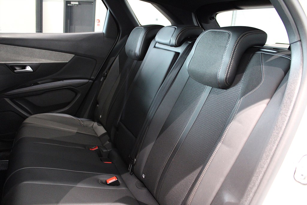 Bild på GT 1.2 PT 130hk Aut - B-KAMERA, CARPLAY