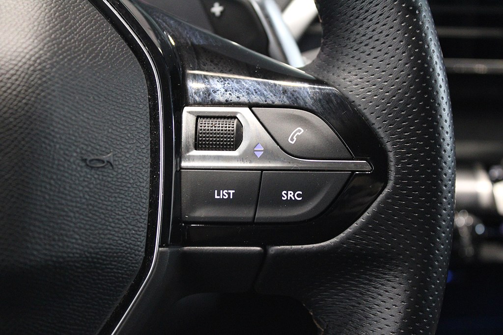 Bild på GT 1.2 PT 130hk Aut - B-KAMERA, CARPLAY