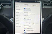 Tesla Model X 90D 423HK Dual CCS 22"