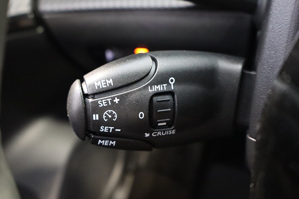Bild på Allure Pack 50kWh 136hk Aut - B-KAMERA, CARPLAY, 1 ÄGARE