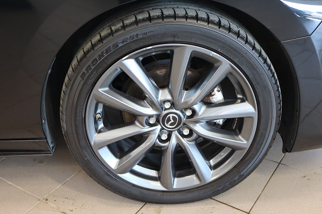 Bild på Hatchback Sky 2.0 SKYACTIV-G M Hybrid 150hk - B-KAMERA