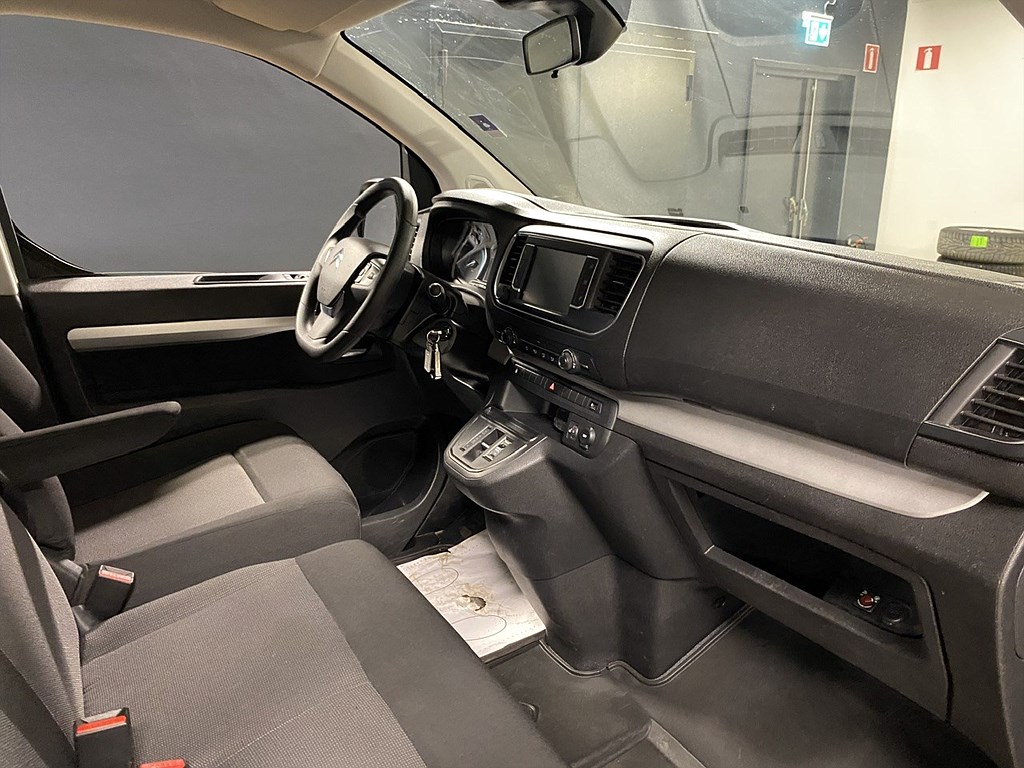 Bild på 75kWh 136hk Aut - 9-SITS, B-KAMERA