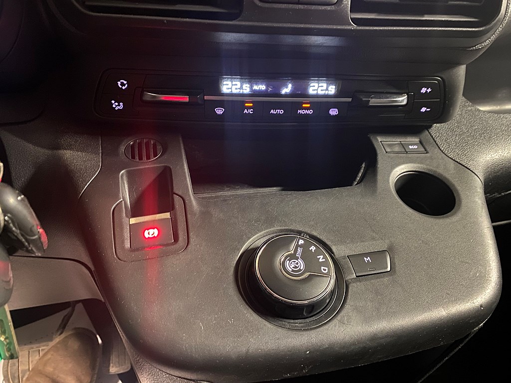Bild på Premium Business  1.5 BHDi 130hk Aut L2 - DRAG