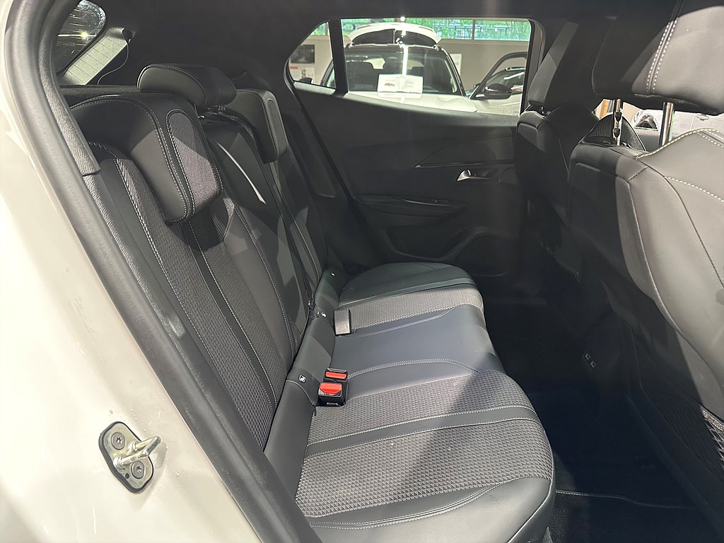 Bild på GT 1.2 PT 130hk Aut - M-VÄRMARE,NAVI,B-KAMERA,CARPLAY