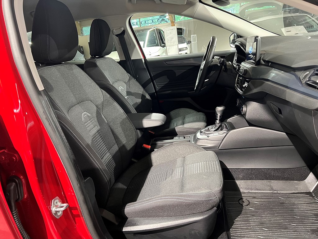 Bild på Active Kombi 1.0 125hk - NAV,B-KAMERA,CARPLAY