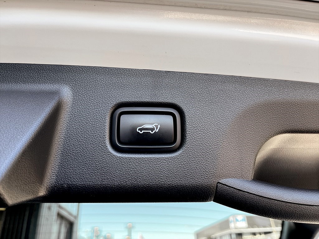 Bild på Essential HEV 230hk Aut - B-KAMERA, CARPLAY