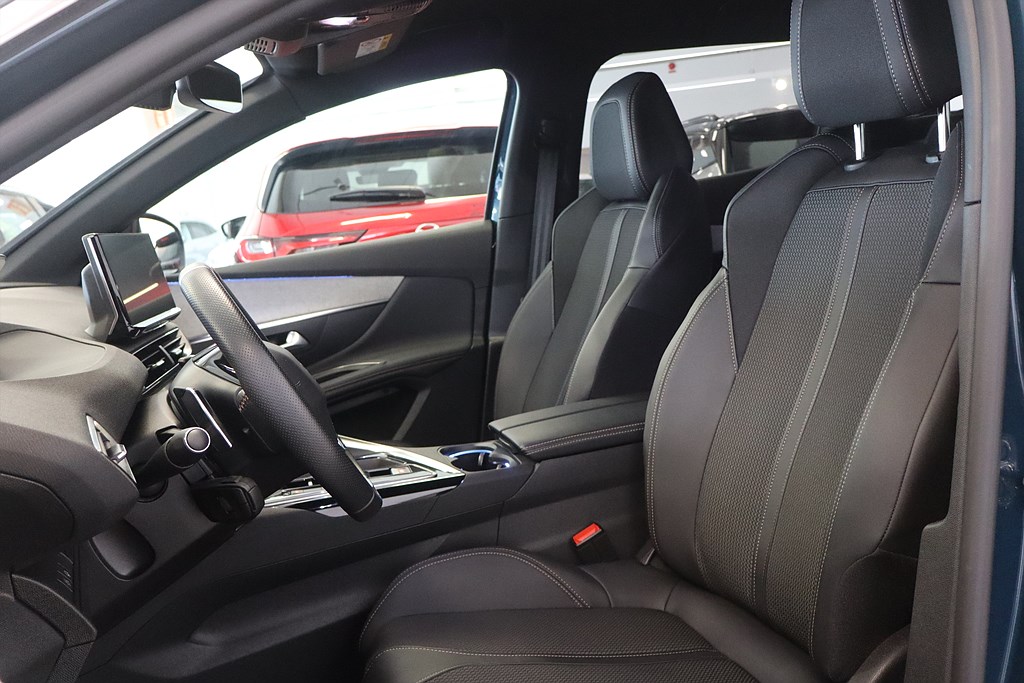 Bild på GT 1.2 PT 130hk Aut - B-KAMERA, CARPLAY