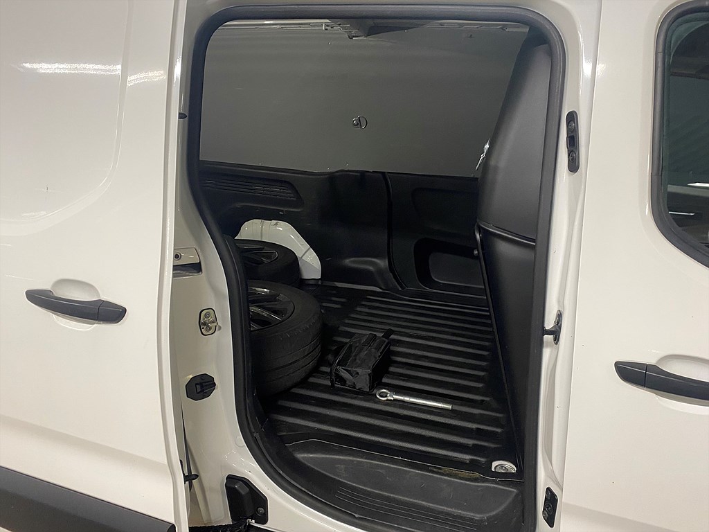 Bild på Premium Business  1.5 BHDi 130hk Aut L2 - DRAG