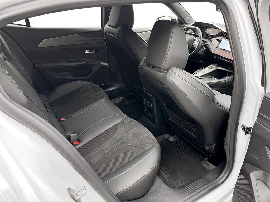 Bild på GT 1.2 PT 130hk Aut - B-KAMERA, CARPLAY