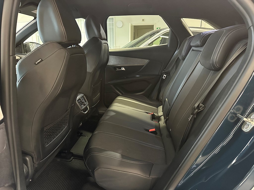 Bild på GT 1.2 PT 130hk Aut - B-KAMERA, CARPLAY